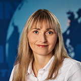 Frau Stefanie Busch