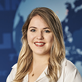 Frau Alina Fink
