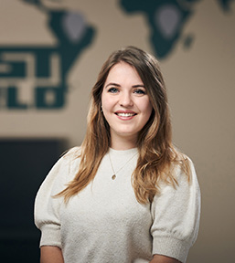 Frau Alina Fink